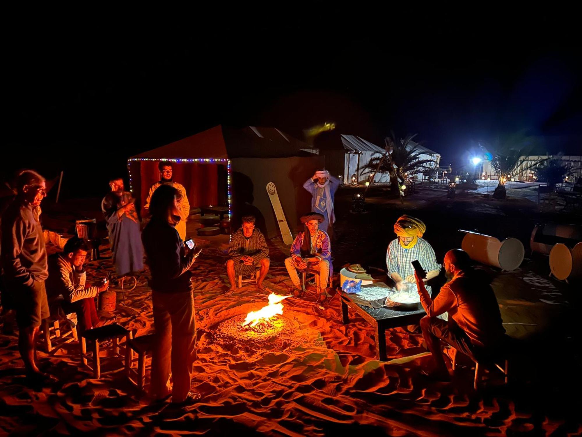Camel Luxury Camp Bed and Breakfast Merzouga Eksteriør billede