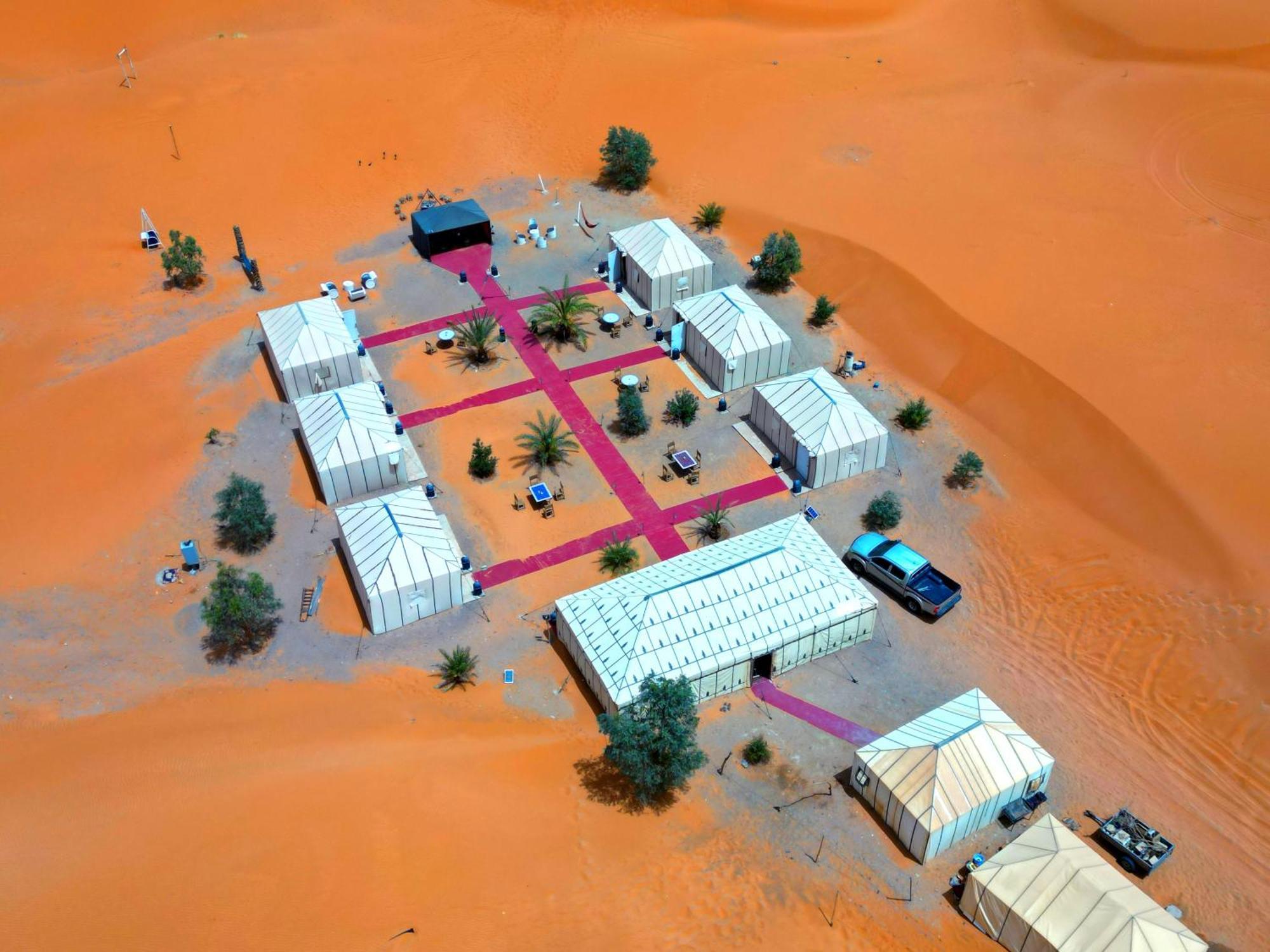 Camel Luxury Camp Bed and Breakfast Merzouga Eksteriør billede