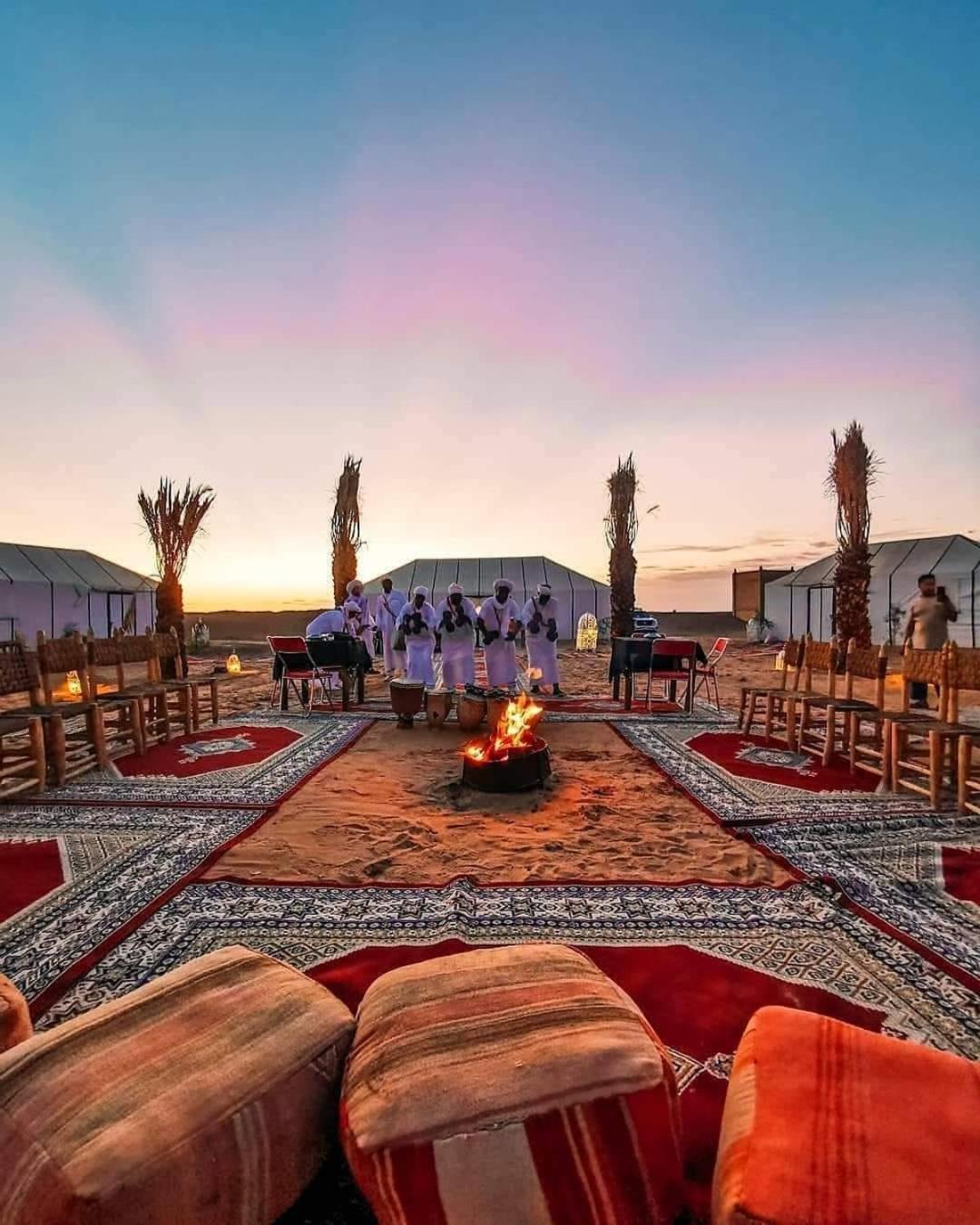 Camel Luxury Camp Bed and Breakfast Merzouga Eksteriør billede