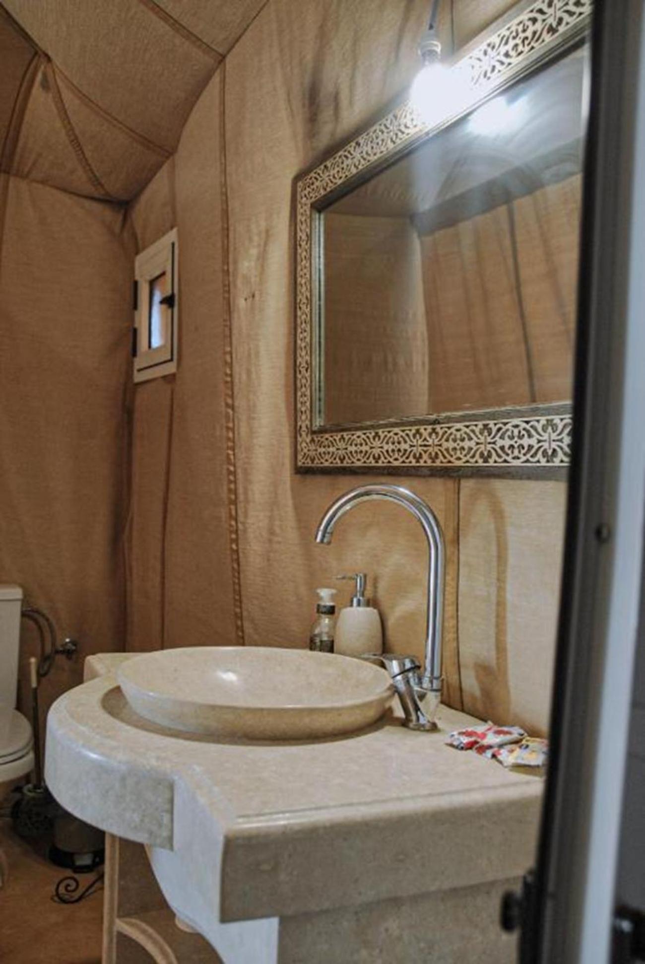 Camel Luxury Camp Bed and Breakfast Merzouga Eksteriør billede